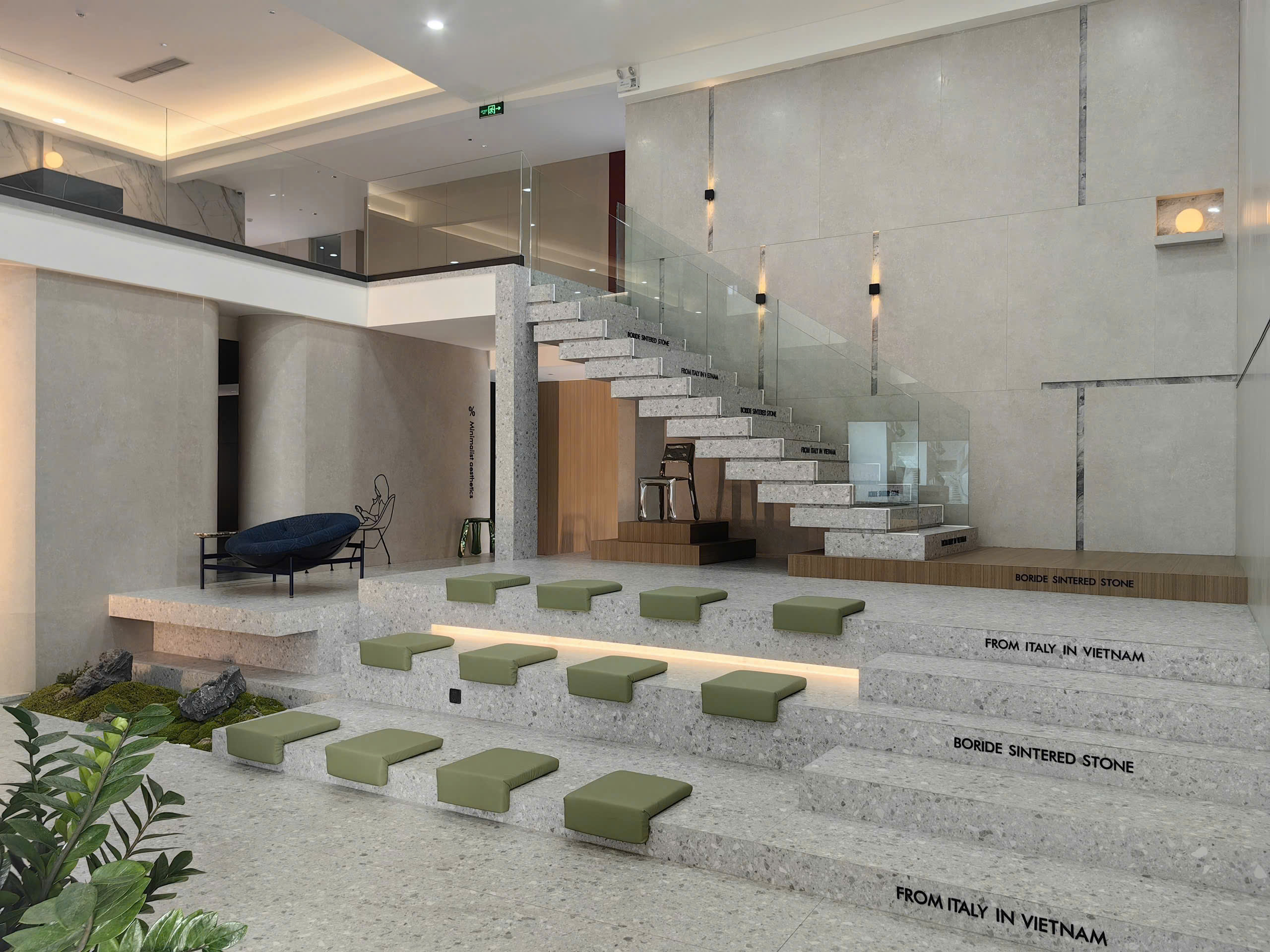 showoorm gạch thạch bàn