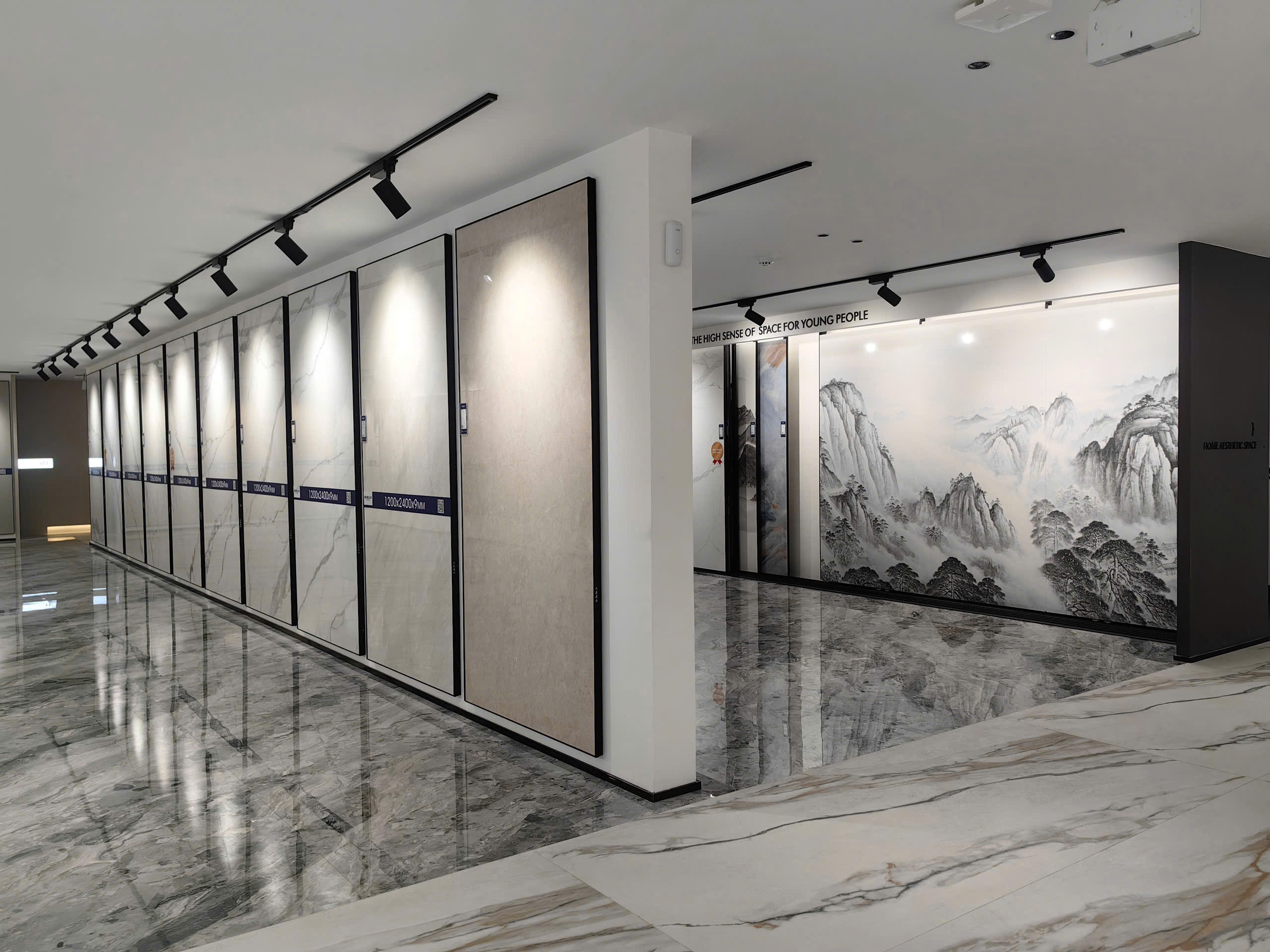 showoorm gạch thạch bàn